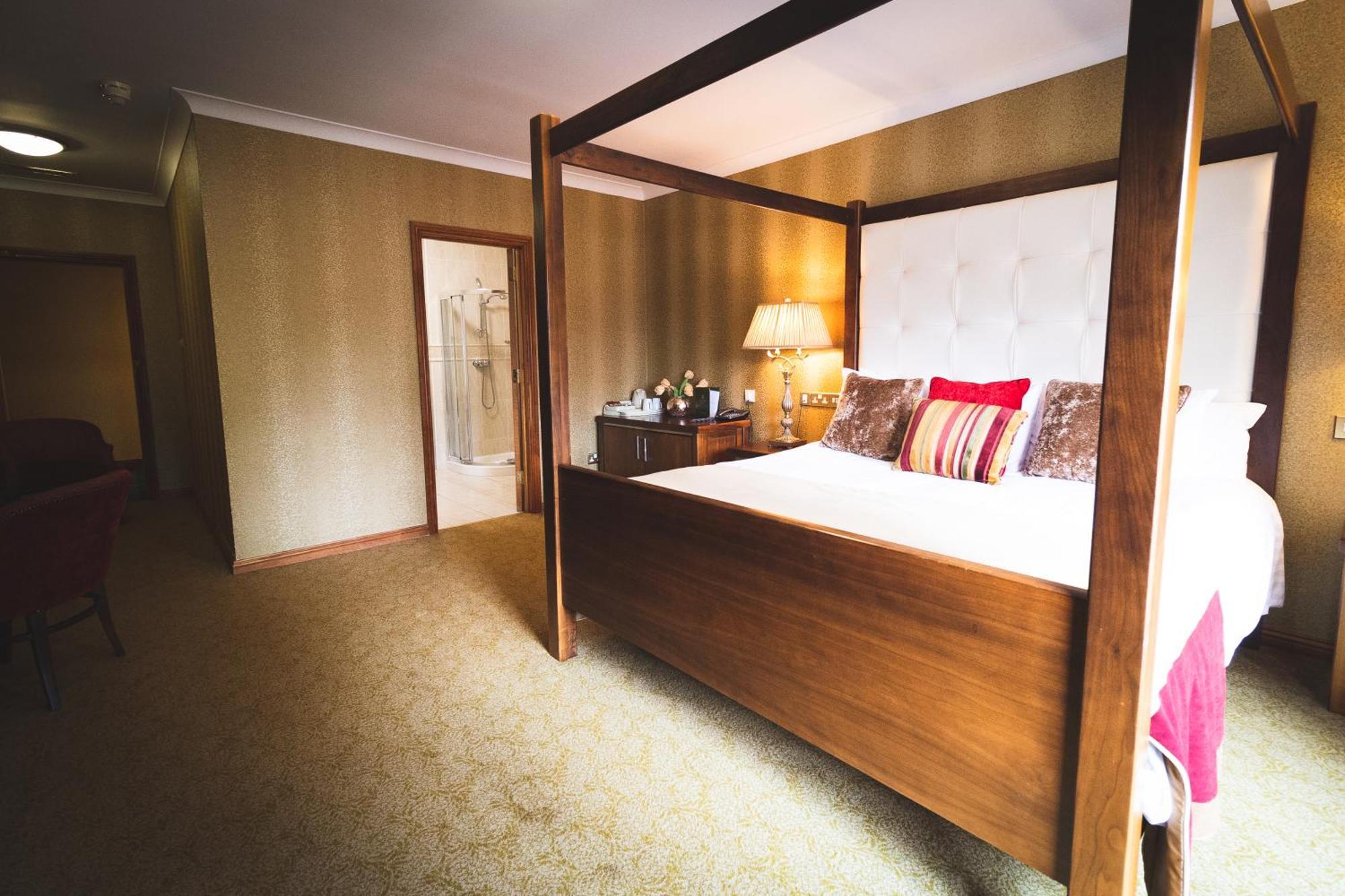 O'Neill Arms Hotel Toome Экстерьер фото