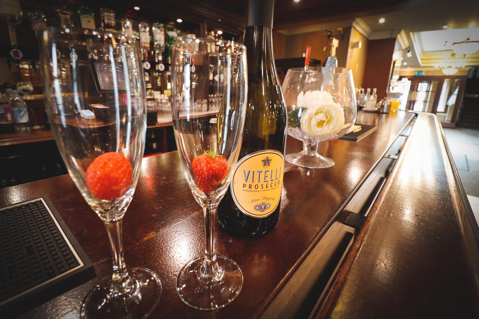 O'Neill Arms Hotel Toome Экстерьер фото